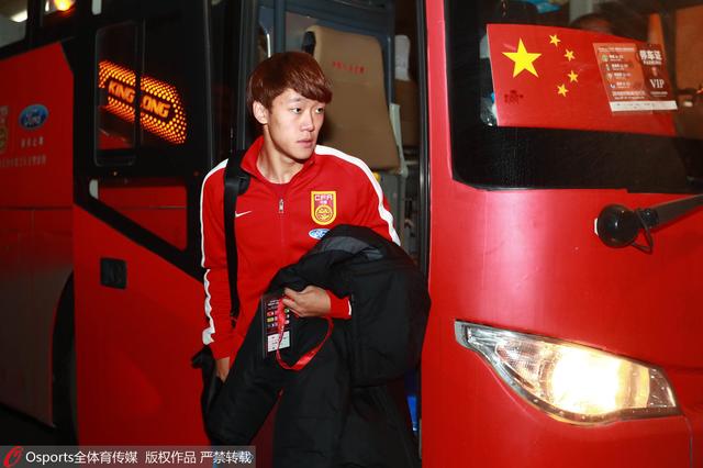 又来了？叶辰笑了笑，随口道：别搭理他，让他从哪来回哪去。